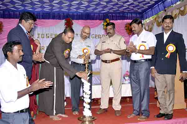 ಖಿನ್ನತೆಯಿಂದ ದೂರವಿರಲು ಮಾದಕ ವಸ್ತುಗಳ ಸೇವನೆ ಬಿಡಬೇಕು: ಡಾ.ಪಿ.ವಿ.ಭಂಡಾರಿ